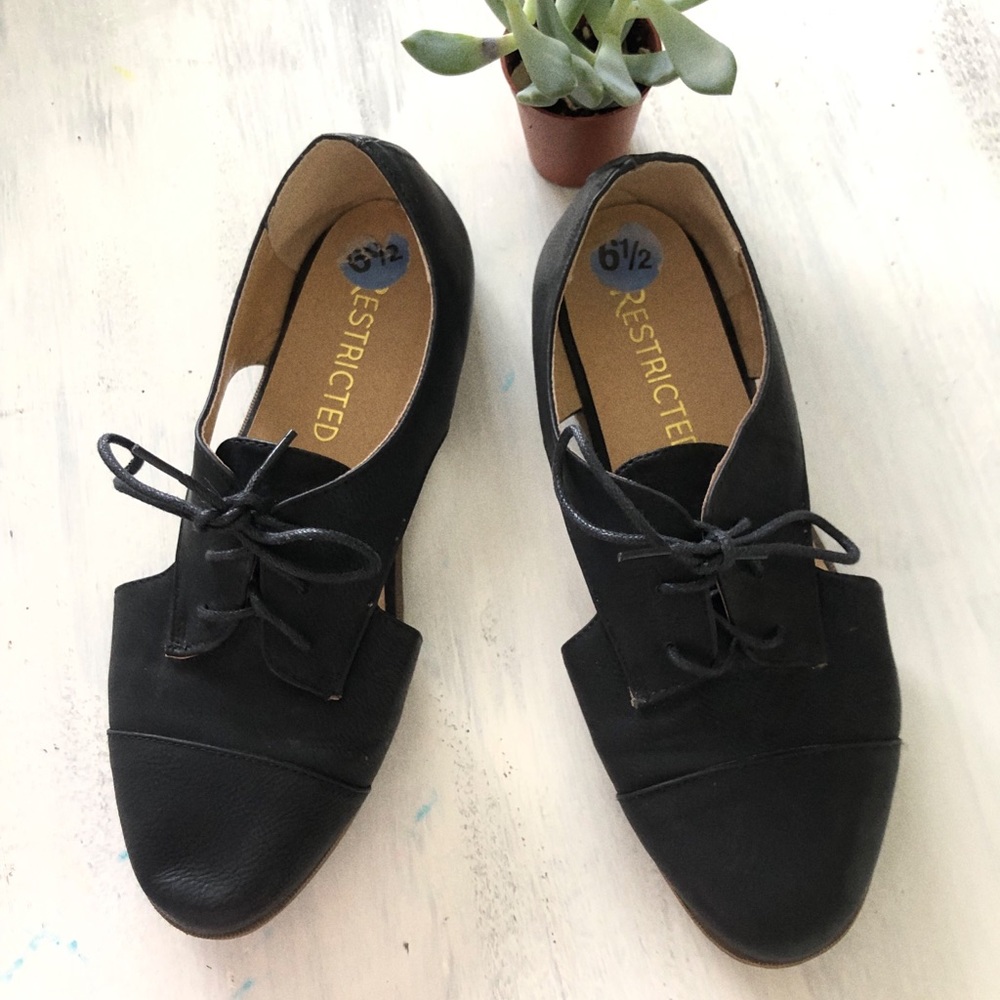Restricted  Black Oxford Flats